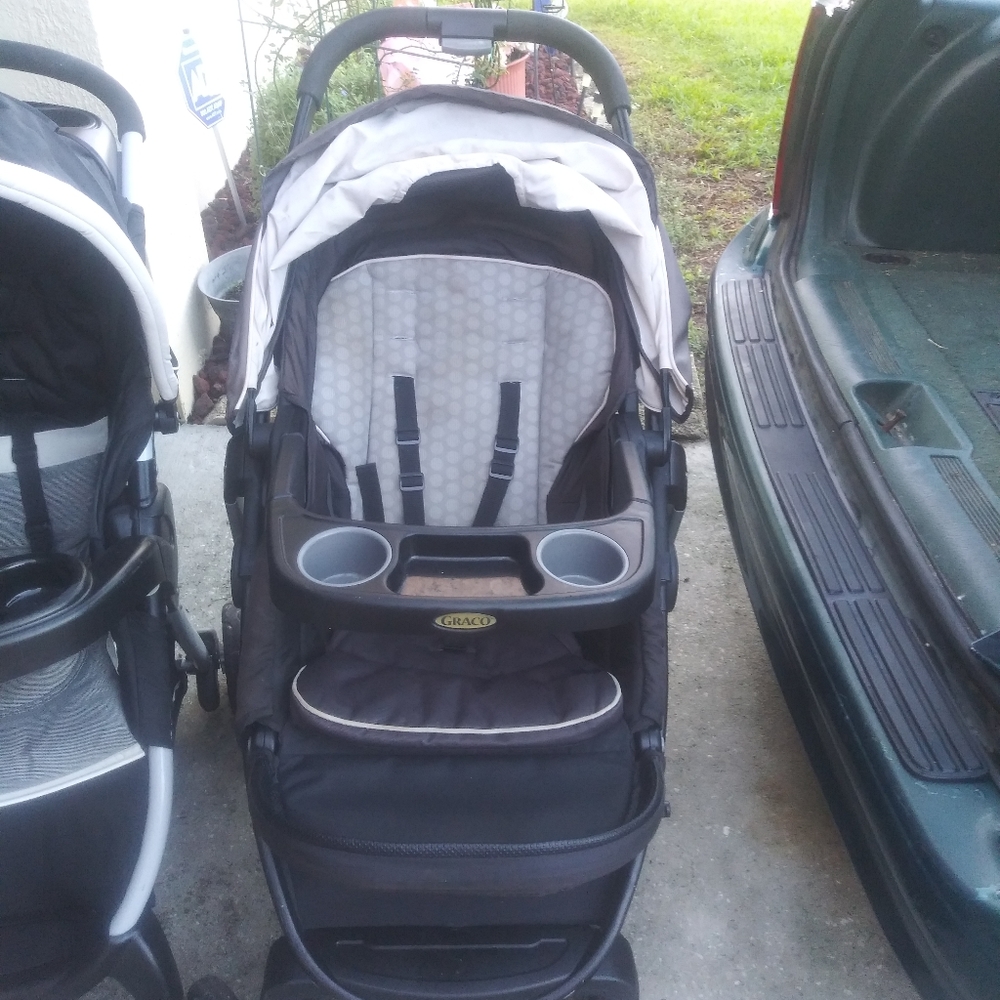 Two strollers - Picture 4 of 8